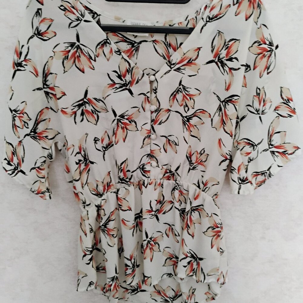 Sienna Sky Floral Peplum Blouse Size Small